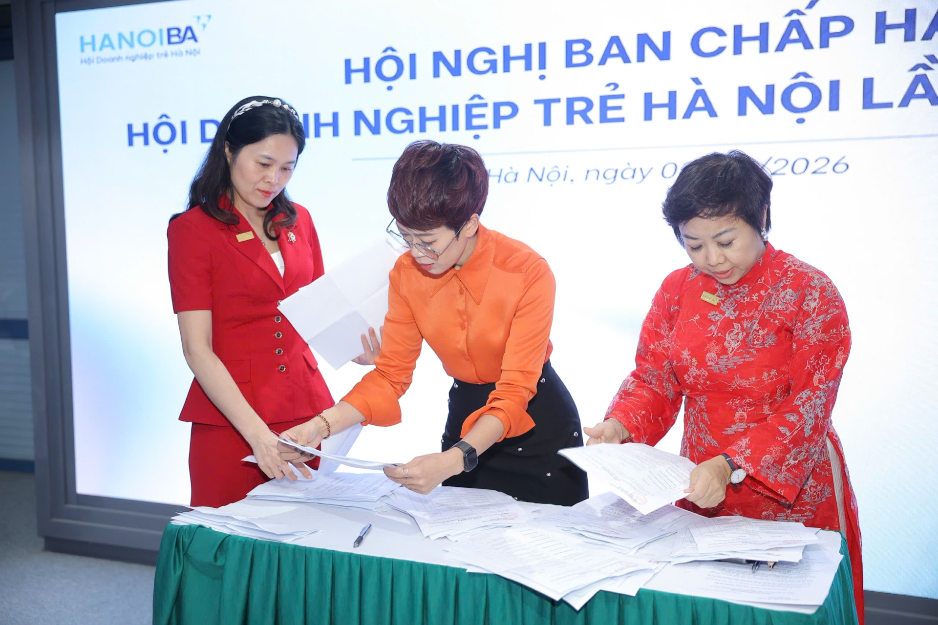 HANOIBA TỔ CHỨC THÀNH CÔNG HỘI NGHỊ BCH LẦN THỨ 19