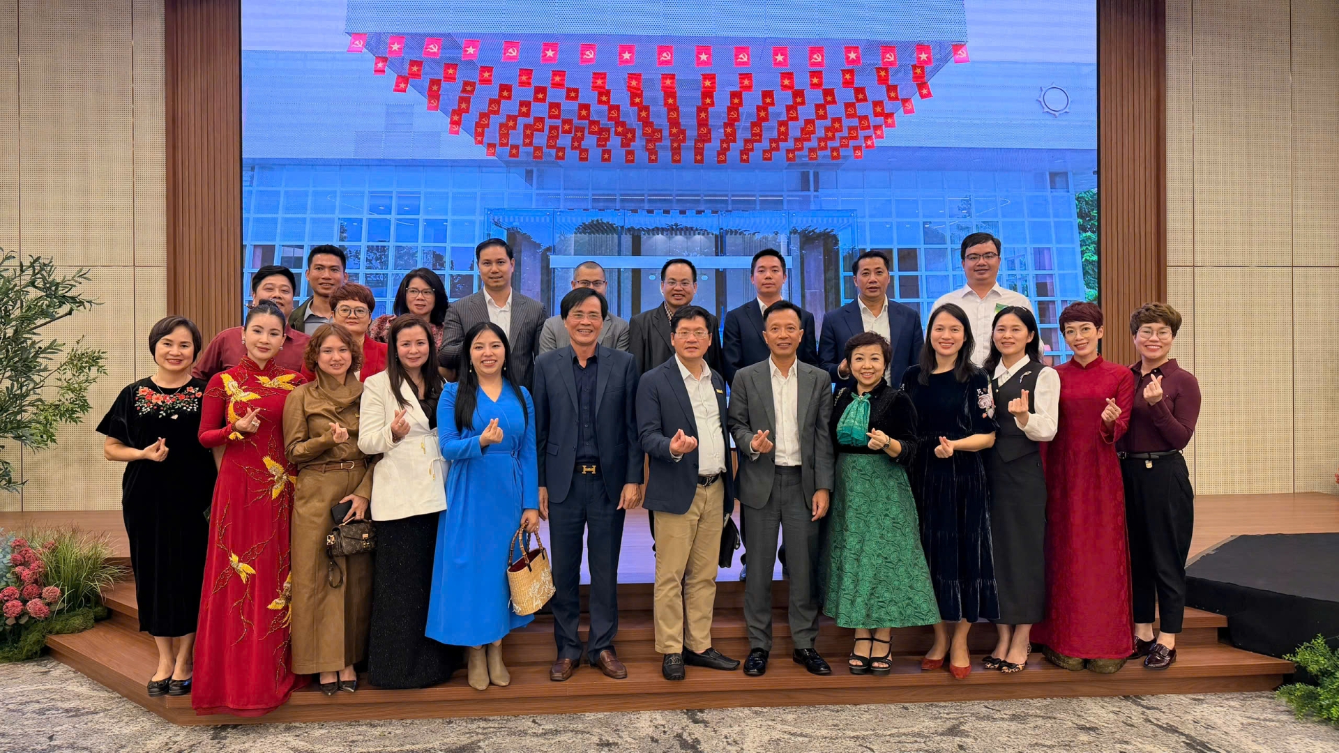 XUÂN BÍNH NGỌ 2026 - HANOIBA KHAI XUÂN & CHÚC MỪNG NĂM MỚI LÃNH ĐẠO DNT CÁC THỜI KỲ