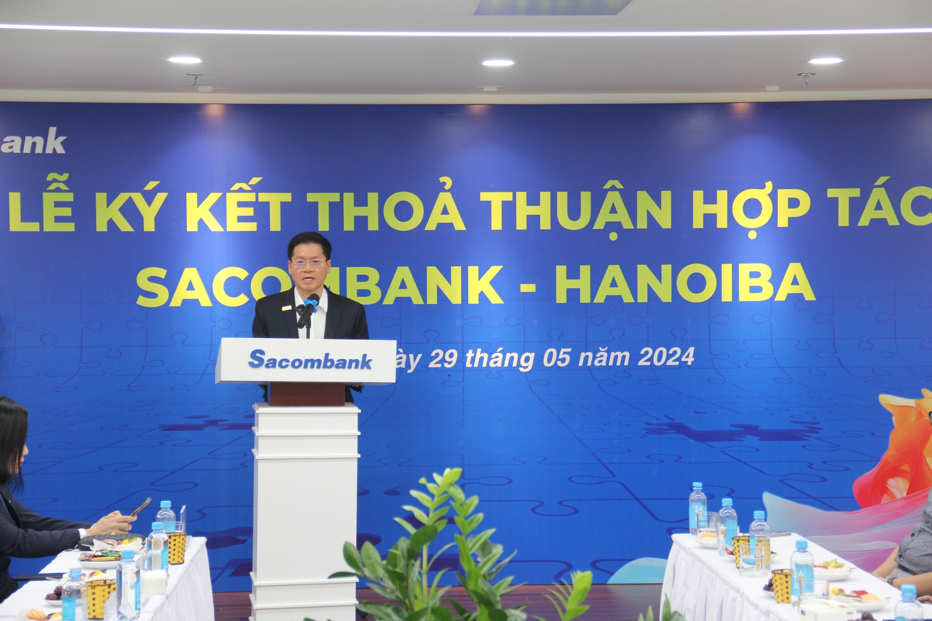 LỄ KÝ KẾT THOẢ THUẬN HỢP TÁC GIỮA HANOIBA - SACOMBANK