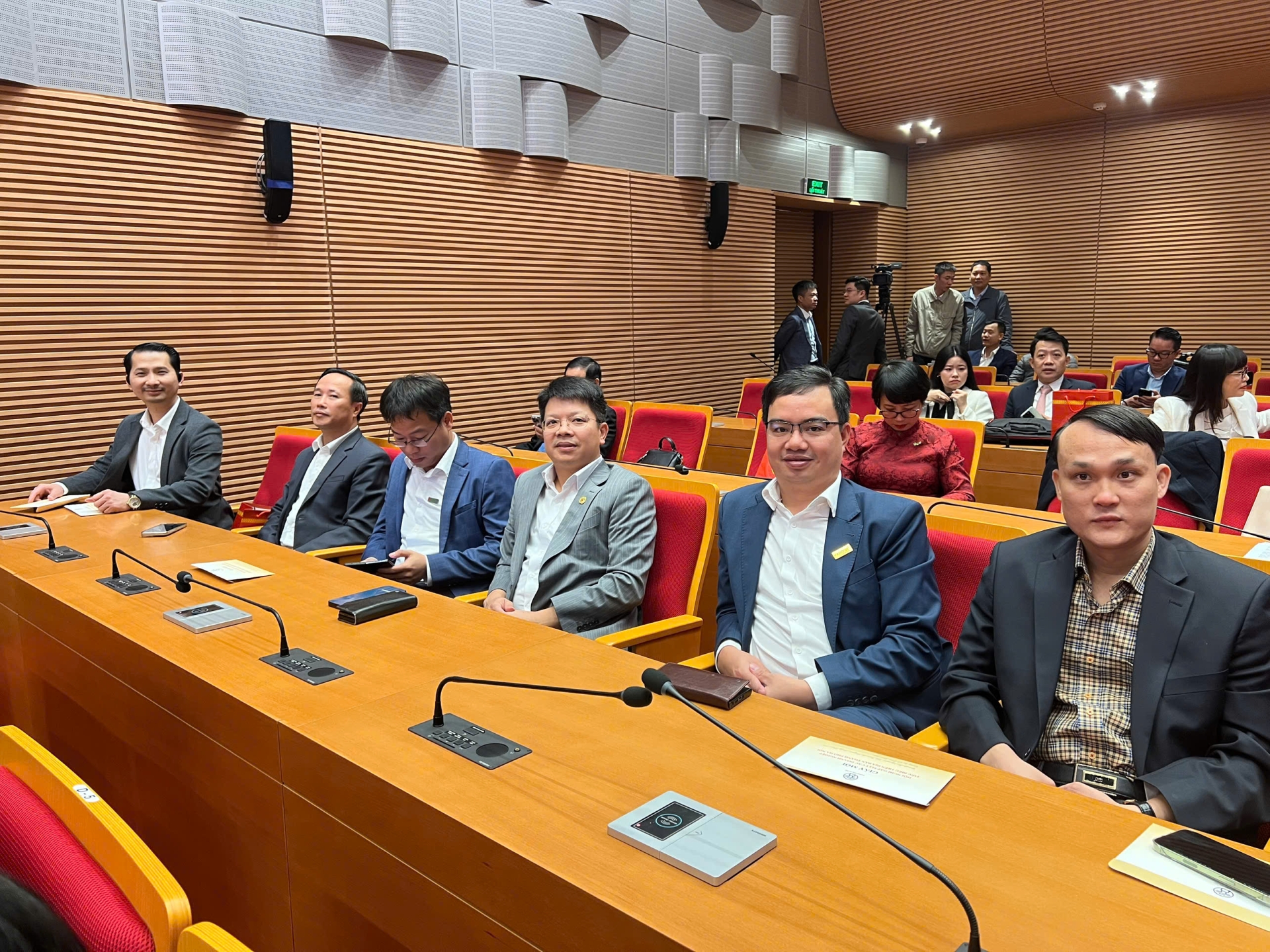 HANOIBA THAM DỰ HỘI NGHỊ GẶP MẶT CÁC DOANH NGHIỆP TIÊU BIỂU TRÊN ĐỊA BÀN THÀNH PHỐ HÀ NỘI