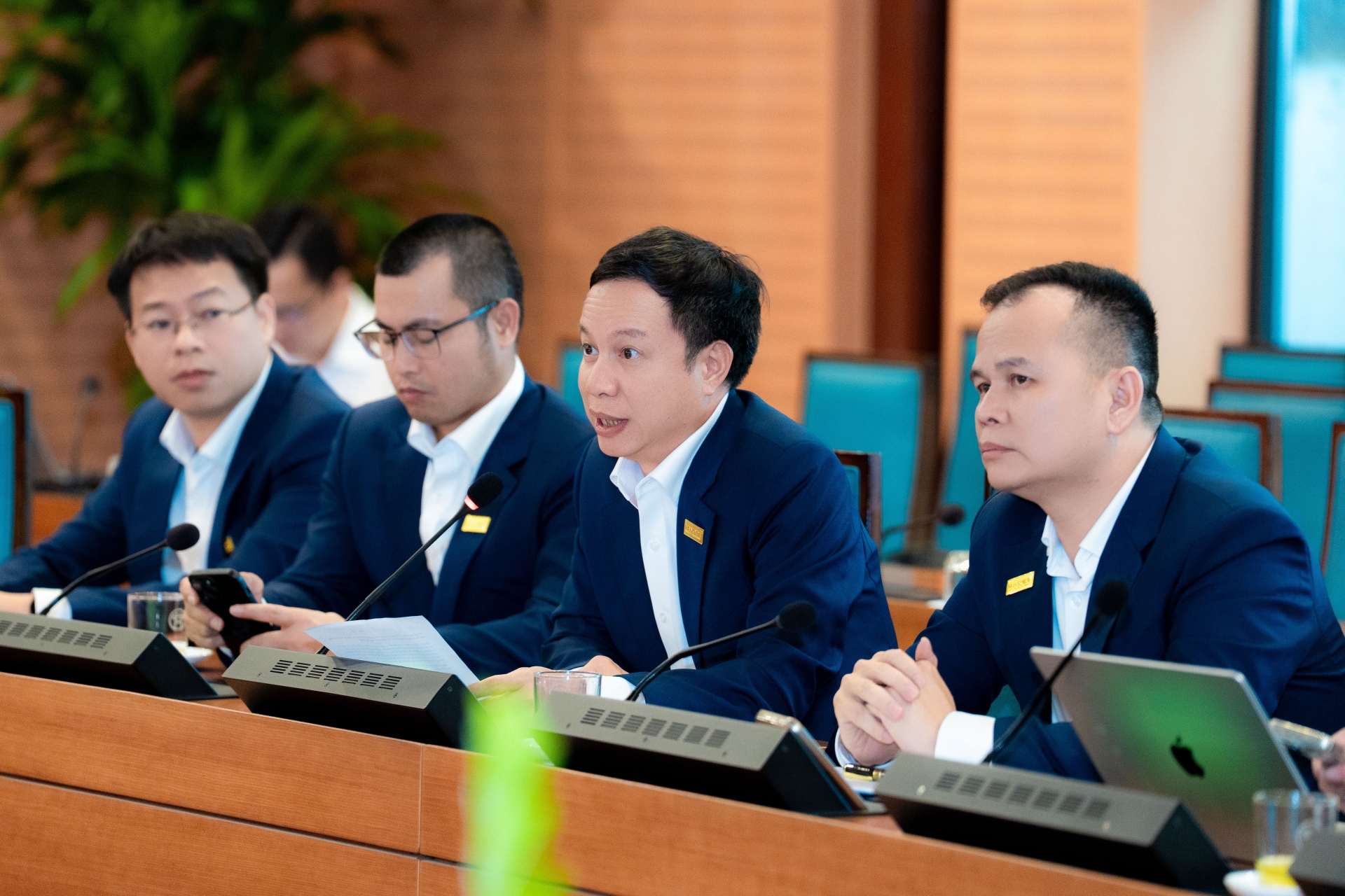 DOANH NGHIỆP TRẺ HÀ NỘI HIẾN KẾ PHÁT TRIỂN THỦ ĐÔ TẠI BUỔI LÀM VIỆC CÙNG LÃNH ĐẠO UBND THÀNH PHỐ HÀ NỘI