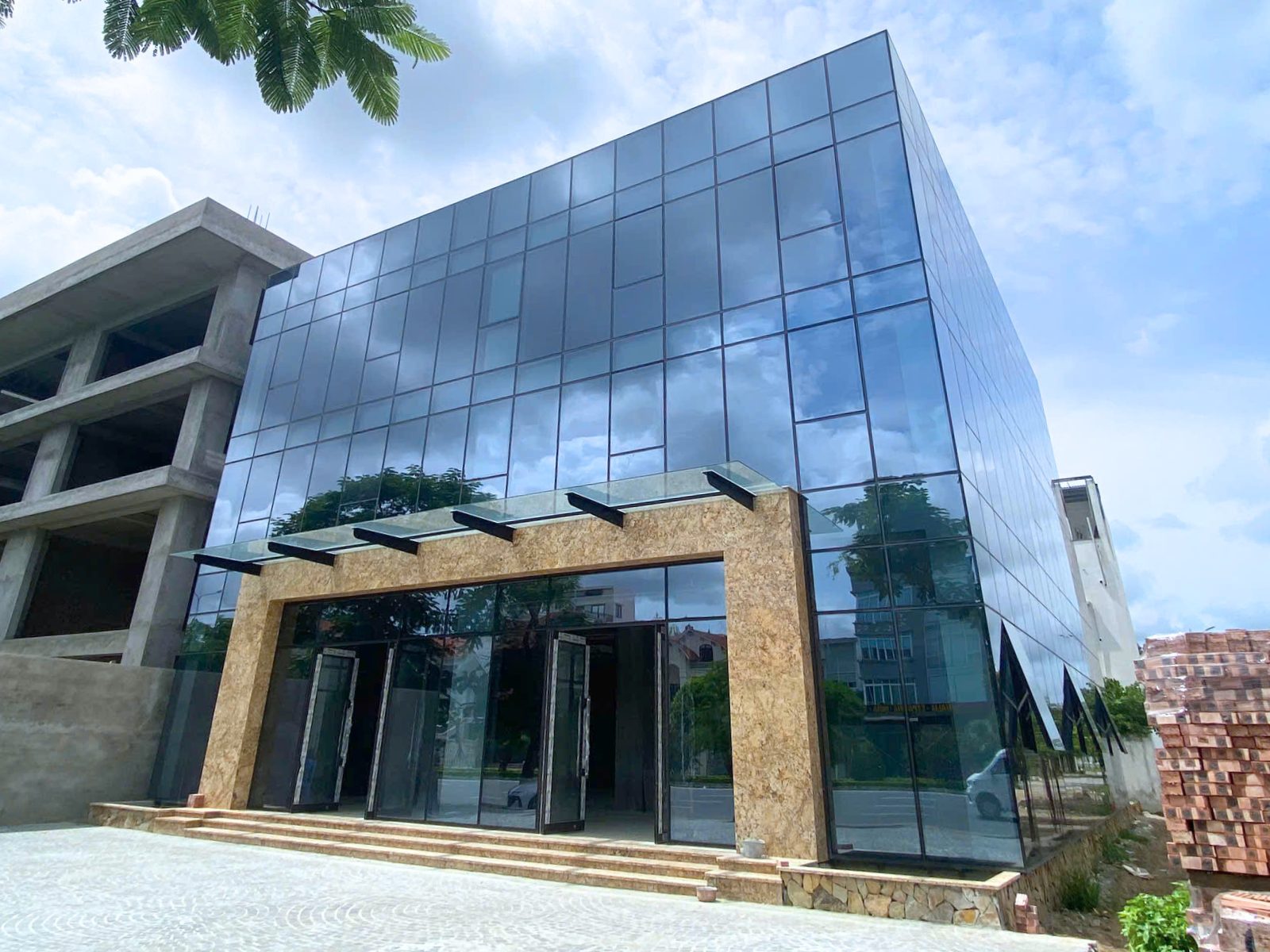 CẢM ƠN NHÀ ĐỒNG TÀI TRỢ ĐẠI HỘI ĐẠI BIỂU HỘI DOANH NGHIỆP TRẺ HÀ NỘI KHÓA IX, NHIỆM KỲ 2026 - 2031 TRANSFORMATION: CÔNG TY CỔ PHẦN ĐẦU TƯ VÀ XÂY DỰNG PHONG SƠN