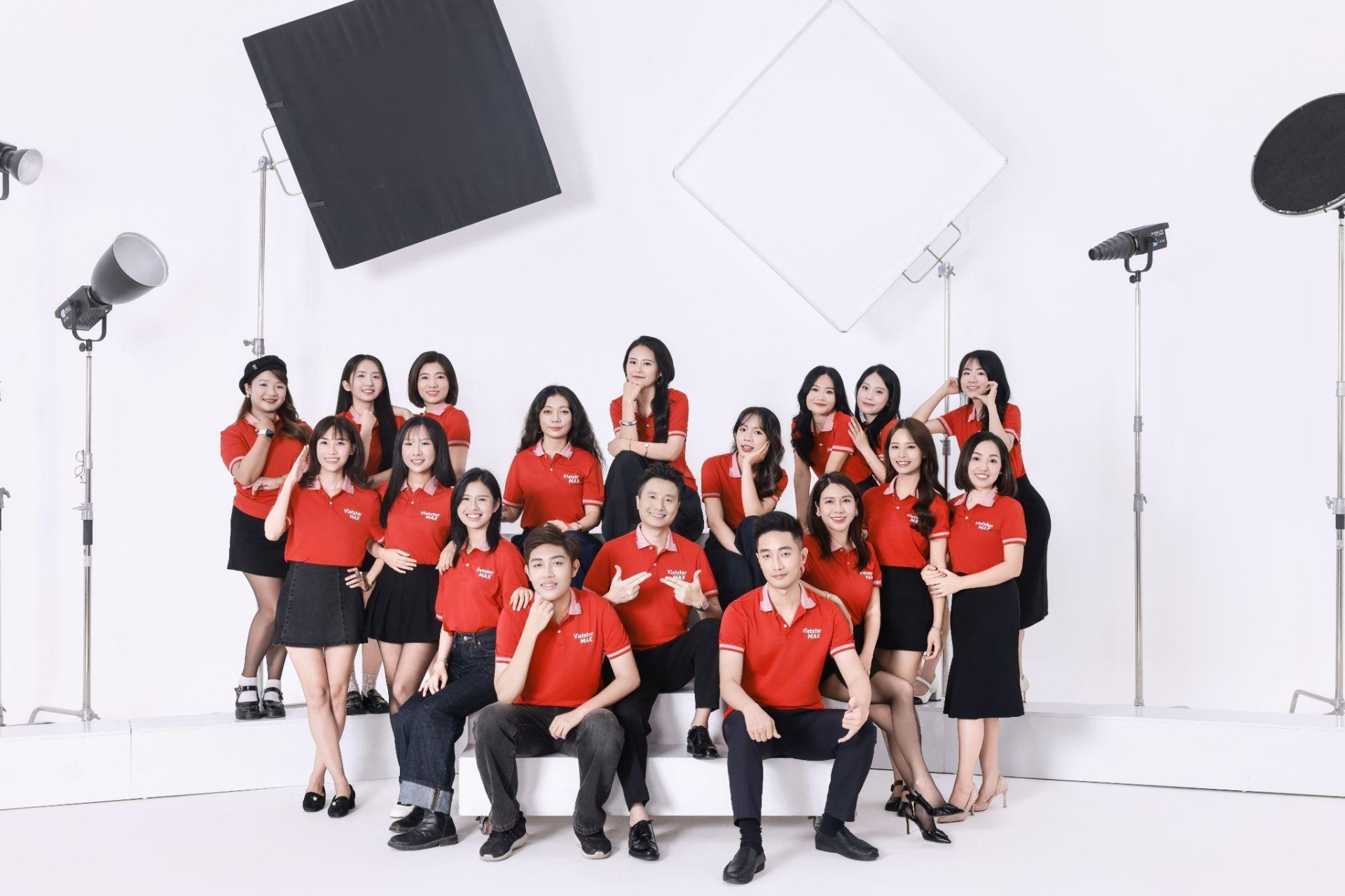 CẢM ƠN NHÀ ĐỒNG TÀI TRỢ ĐẠI HỘI ĐẠI BIỂU HỘI DOANH NGHIỆP TRẺ HÀ NỘI KHÓA IX, NHIỆM KỲ 2026 - 2031: CÔNG TY TNHH TRUYỀN THÔNG GIẢI TRÍ VIETSTARMAX