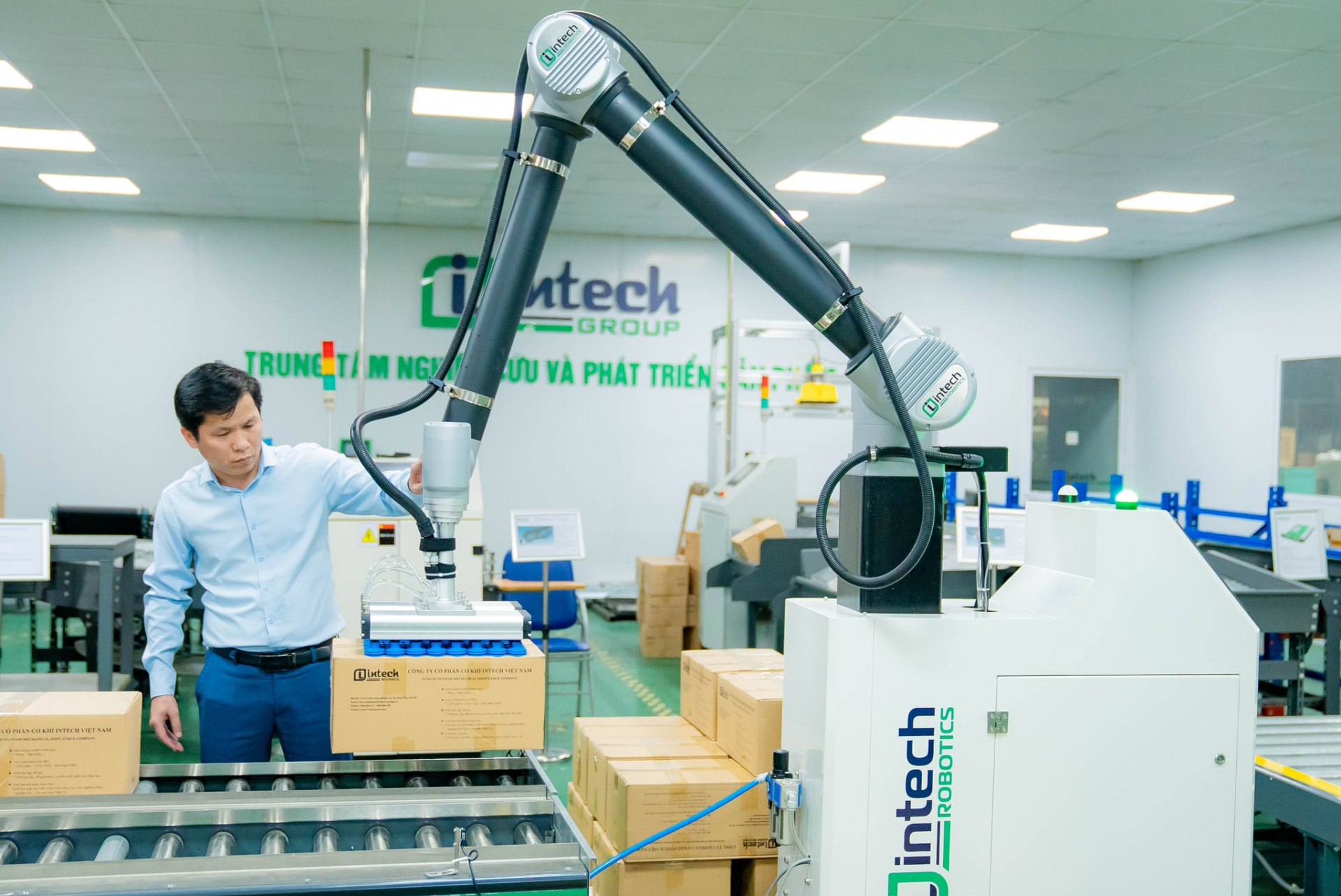 CẢM ƠN NHÀ ĐỒNG TÀI TRỢ ĐẠI HỘI ĐẠI BIỂU HỘI DOANH NGHIỆP TRẺ HÀ NỘI LẦN THỨ IX, NHIỆM KỲ 2026 - 2031: CÔNG TY CP TẬP ĐOÀN KỸ THUẬT VÀ CÔNG NGHIỆP VIỆT NAM (INTECH GROUP)
