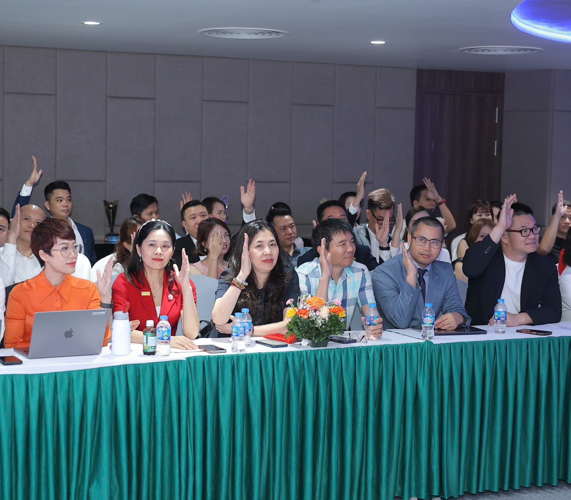 HANOIBA TỔ CHỨC THÀNH CÔNG HỘI NGHỊ BCH LẦN THỨ 19