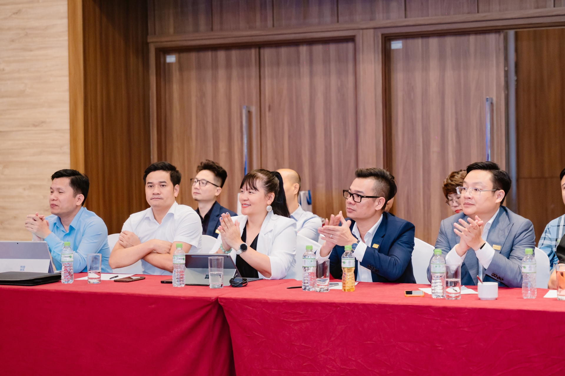 HANOIBA TỔ CHỨC HỘI NGHỊ BAN CHẤP HÀNH LẦN 2, KHÓA IX