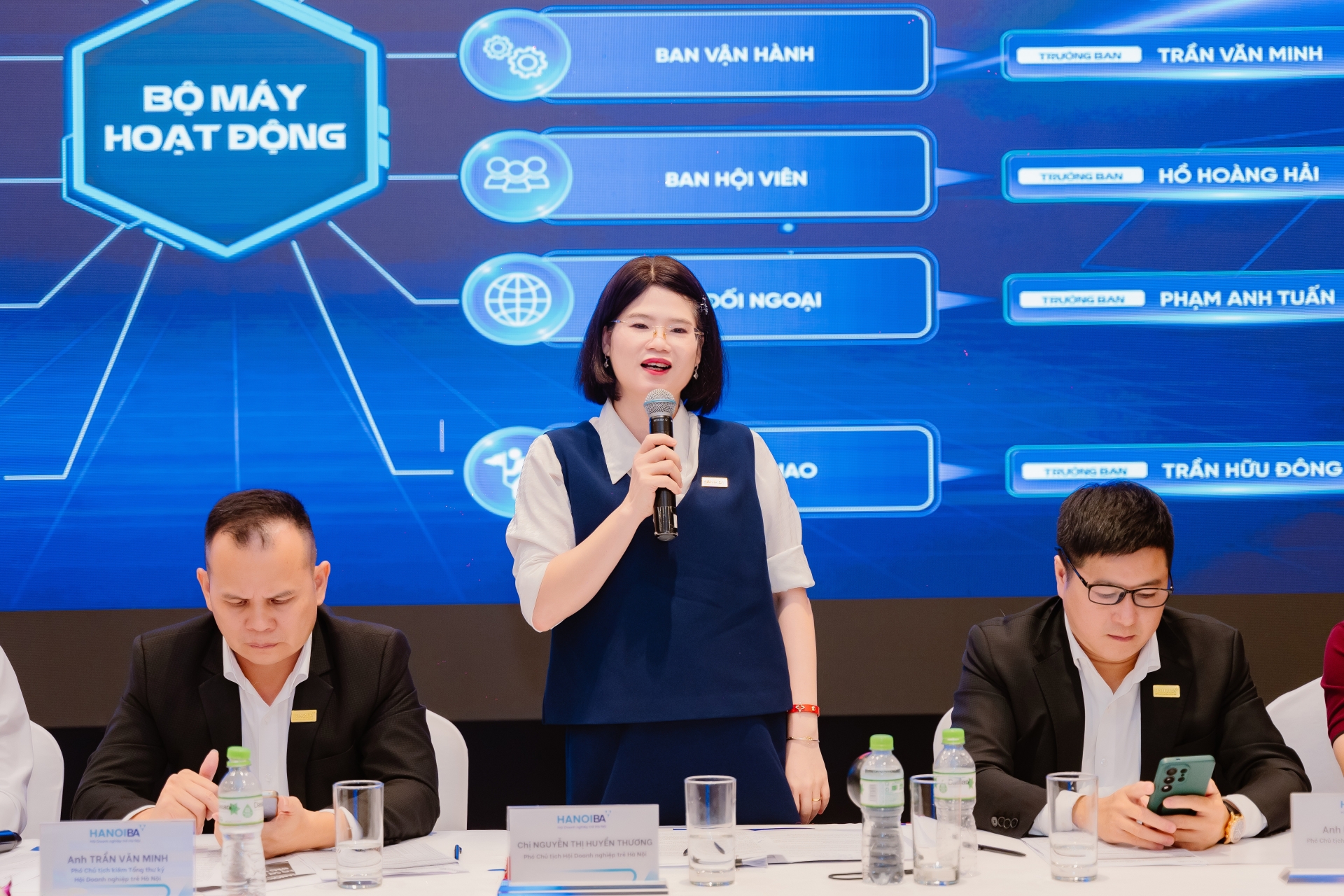 HANOIBA TỔ CHỨC HỘI NGHỊ BAN CHẤP HÀNH LẦN 2, KHÓA IX