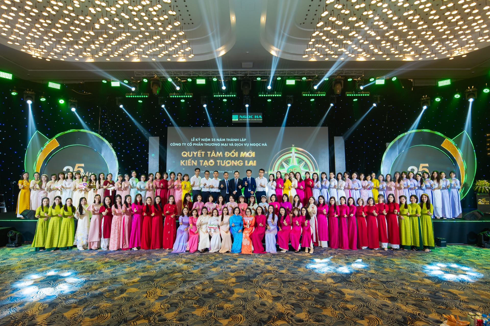 CÔNG TY CP THƯƠNG MẠI VÀ DỊCH VỤ NGỌC HÀ - NHÀ ĐỒNG TÀI TRỢ CHƯƠNG TRÌNH TẾT DOANH NHÂN TRẺ 2025: THE CONNECTION - KẾT NỐI