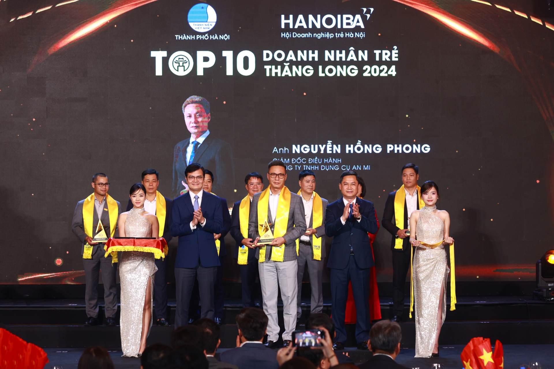 GIẢI THƯỞNG DOANH NHÂN TRẺ THĂNG LONG - TUYÊN DƯƠNG DOANH NHÂN TRẺ THỦ ĐÔ TIÊU BIỂU 2024