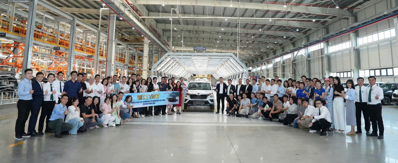 HANOIBA SITE VISIT THĂM VÀ GIAO LƯU TẠI NHÀ MÁY Ô TÔ nhà cái uy tín 20vui VIỆT HƯNG - TẬP ĐOÀN nhà cái uy tín 20vui