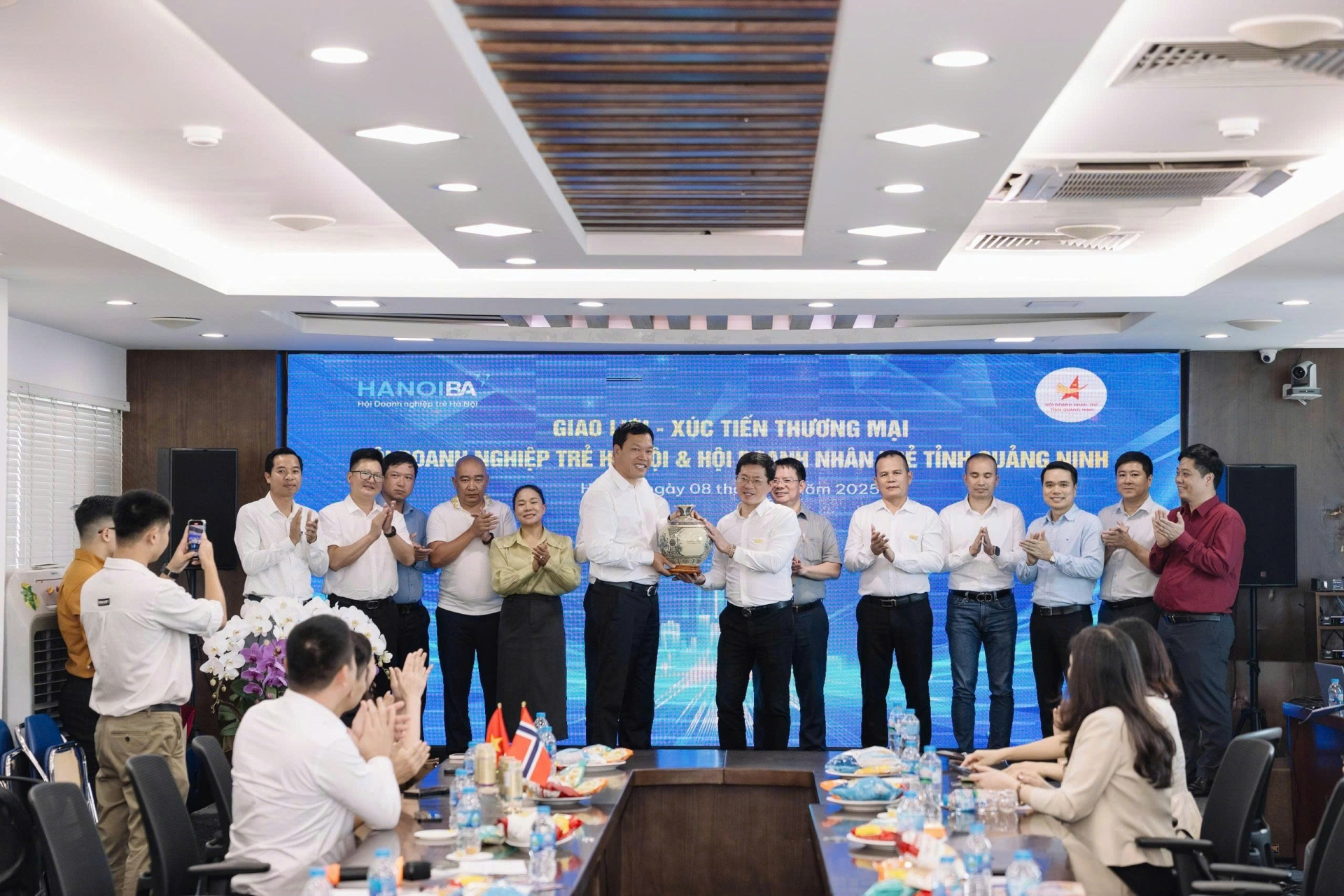 Giao lưu - Xúc tiến Thương mại Hội Doanh nghiệp trẻ Hà Nội & Hội Doanh nhân trẻ Tỉnh Quảng Ninh