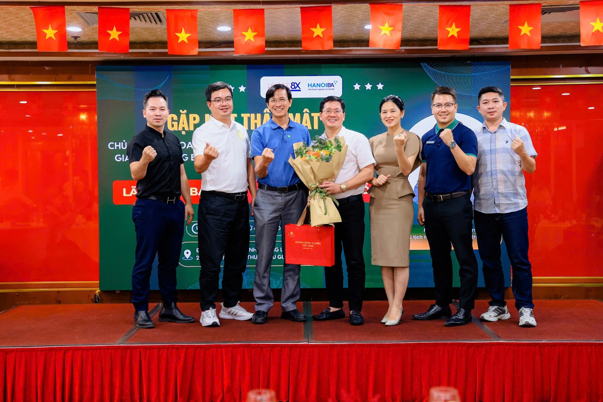 LIÊN MINH DOANH NHÂN 8X GẶP GỠ CHỦ TỊCH HANOIBA: LAN TOẢ BẢN LĨNH LÃNH ĐẠO & TINH THẦN DOANH NHÂN TRẺ