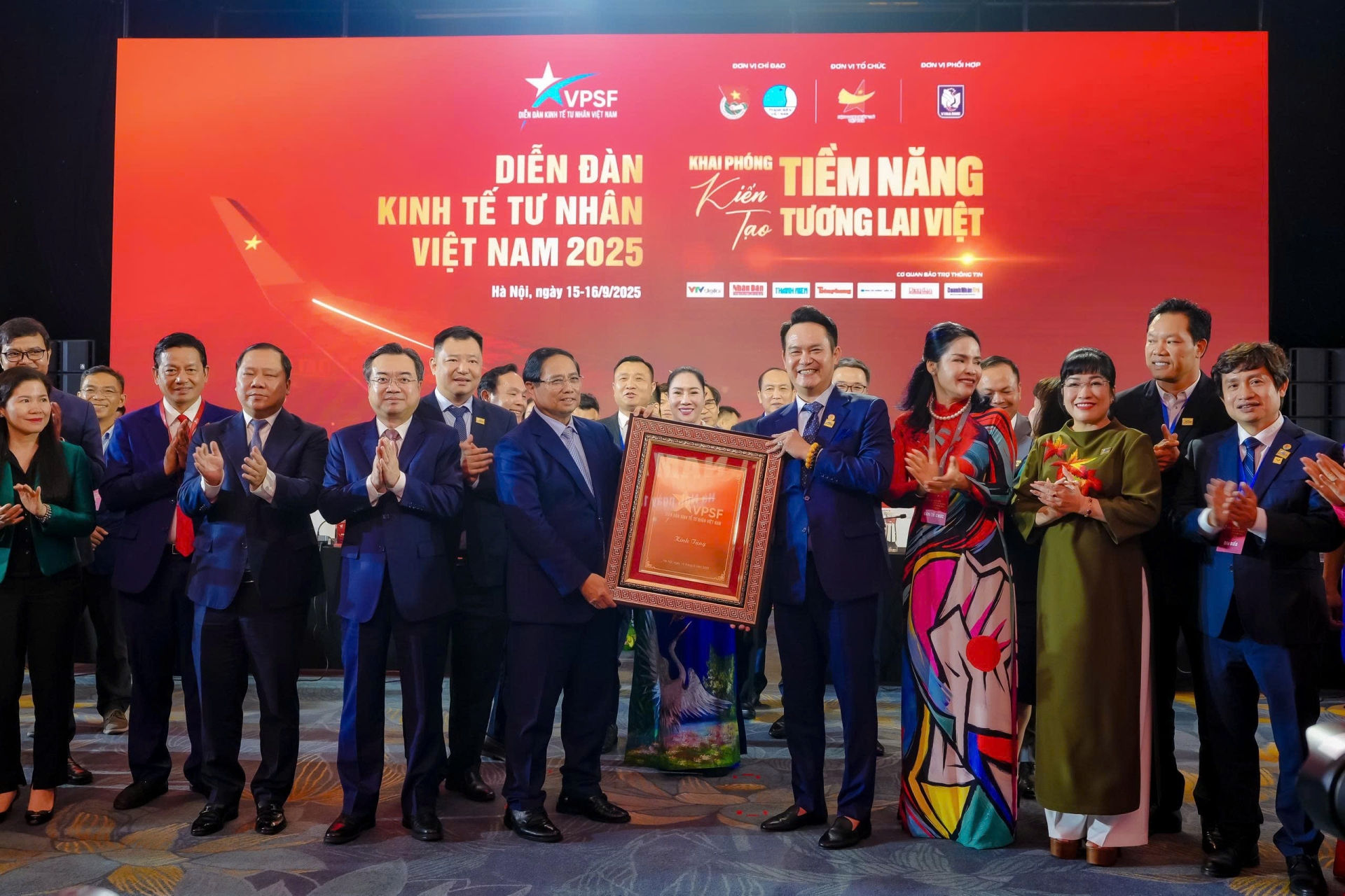 HỘI DOANH NGHIỆP TRẺ HÀ NỘI THAM DỰ DIỄN ĐÀN KINH TẾ TƯ NHÂN 2025