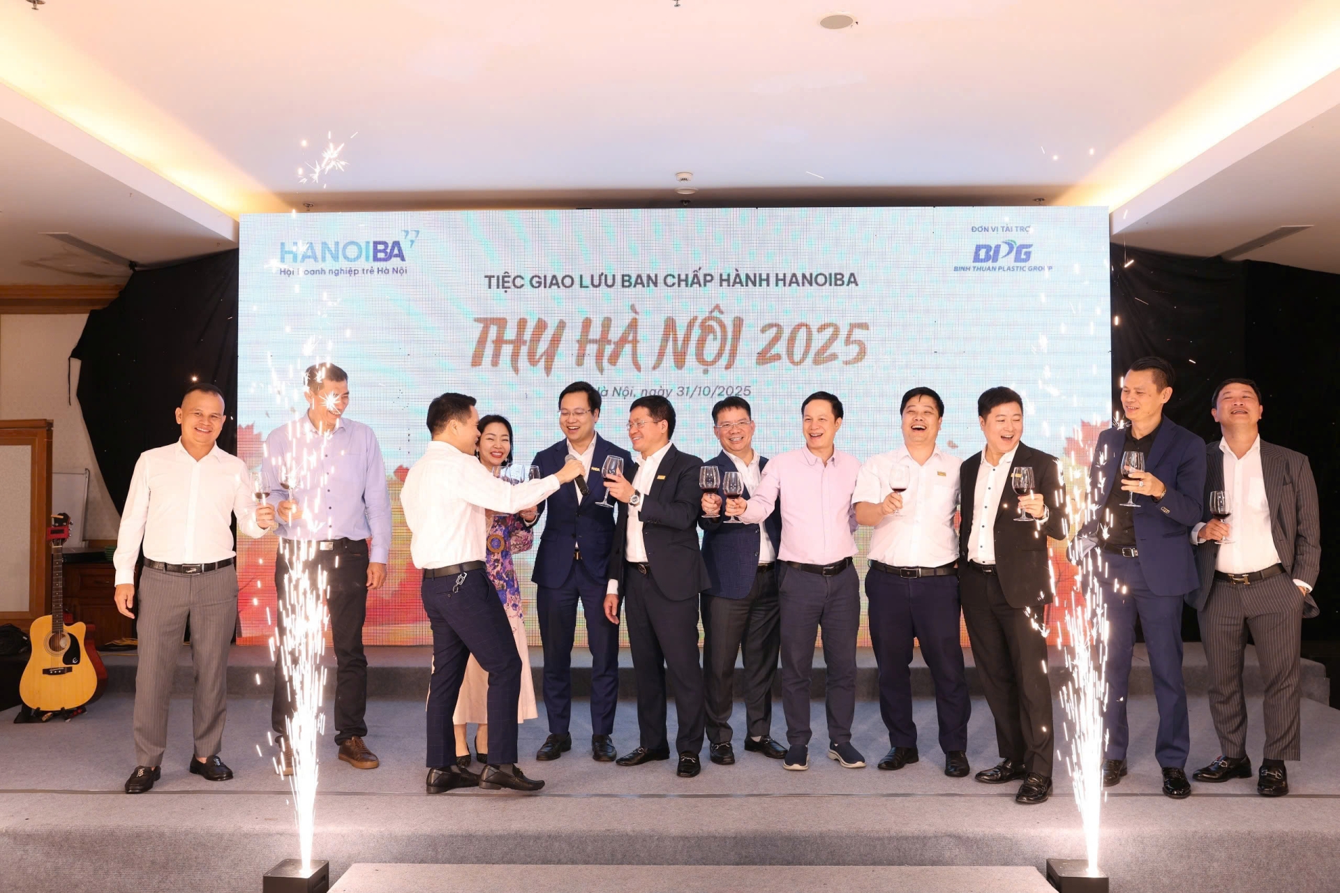 HỘI DOANH NGHIỆP TRẺ HÀ NỘI TỔ CHỨC THÀNH CÔNG HỘI NGHỊ BAN CHẤP HÀNH MỞ RỘNG LẦN THỨ XVII, KHOÁ VIII