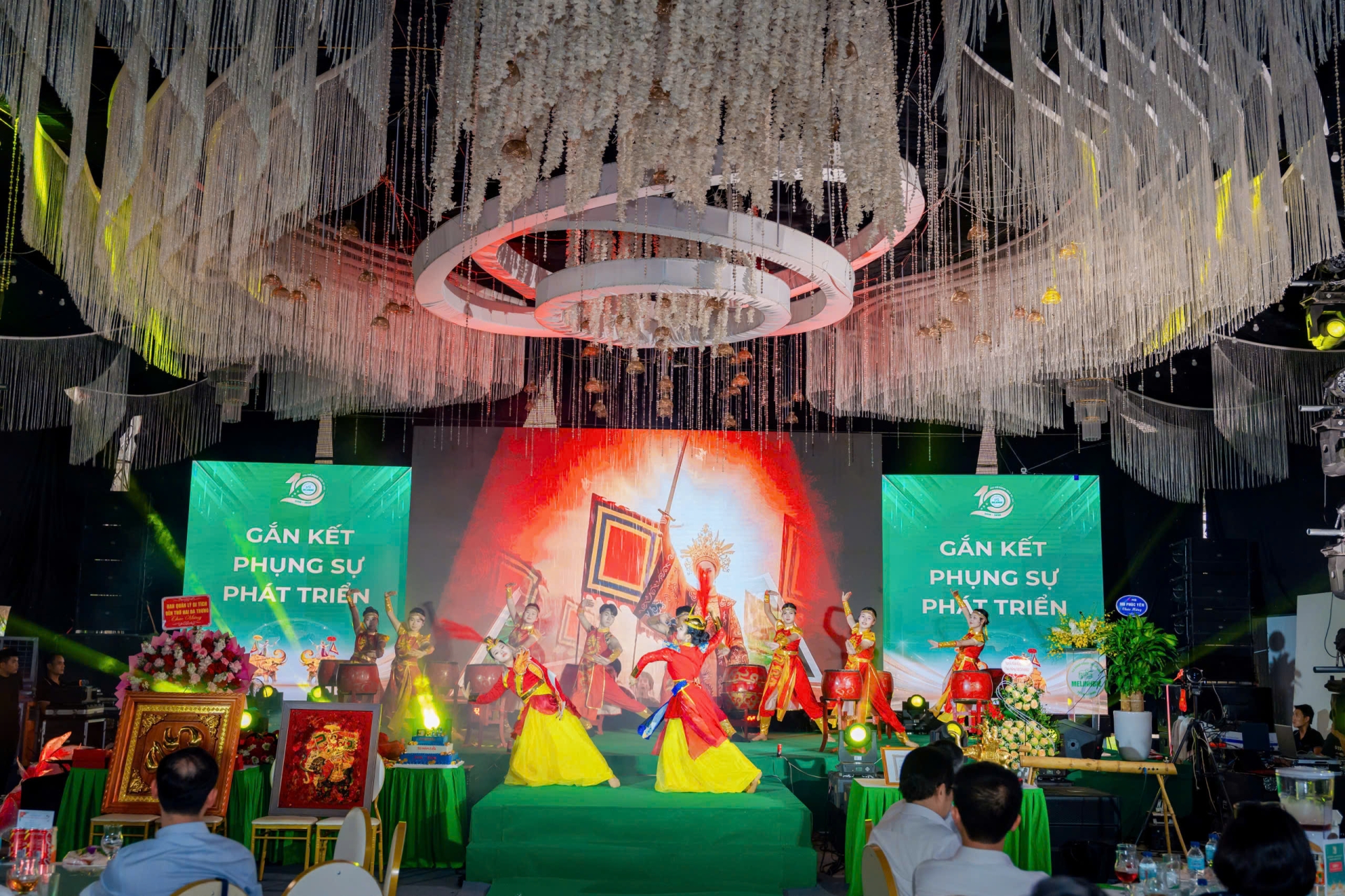 HANOIBA CHÚC MỪNG KỶ NIỆM 10 NĂM THÀNH LẬP CLB MELINHBIZ