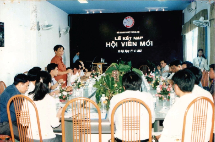 NGƯỢC DÒNG LỊCH SỬ - HANOIBA GIAI ĐOẠN 1993 – 2003