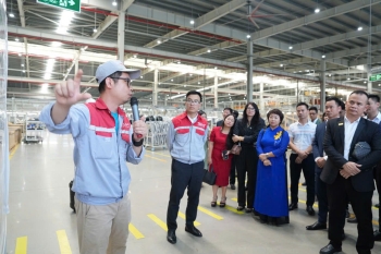 HANOIBA SITE VISIT THĂM VÀ GIAO LƯU TẠI NHÀ MÁY Ô TÔ nhà cái uy tín 20vui VIỆT HƯNG - TẬP ĐOÀN nhà cái uy tín 20vui