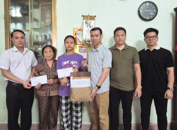 HANOIBA THĂM TẶNG QUÀ 1/6 CÁC CHÁU CÓ HOÀN CẢNH ĐẶC BIỆT