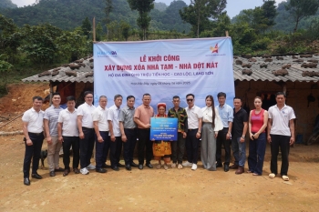 HANOIBA TRAO TẶNG 100 TRIỆU ĐỒNG XÂY DỰNG NHÀ DỘT NÁT TẠI LẠNG SƠN