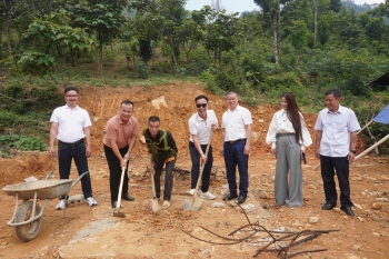 HANOIBA TRAO TẶNG 100 TRIỆU ĐỒNG XÂY DỰNG NHÀ DỘT NÁT TẠI LẠNG SƠN