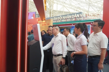 ĐOÀN HANOIBA THAM DỰ TRIỂN LÃM 80 NĂM