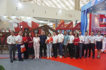 ĐOÀN HANOIBA THAM DỰ TRIỂN LÃM 80 NĂM