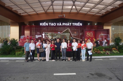 ĐOÀN HANOIBA THAM DỰ TRIỂN LÃM 80 NĂM