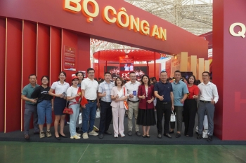 ĐOÀN HANOIBA THAM DỰ TRIỂN LÃM 80 NĂM