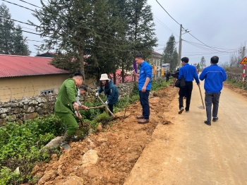ĐỒNG HÀNH HỖ TRỢ HOÀN THÀNH TUYẾN ĐƯỜNG DÂN SINH TẠI Y TÝ (LÀO CAI)
